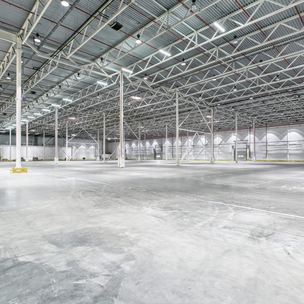 Interior,Of,Empty,Warehouse,Or,Garage